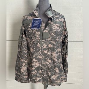 US Army Military Digital Flame Resistant Defender M Combat Coat Jacket SMALL REG